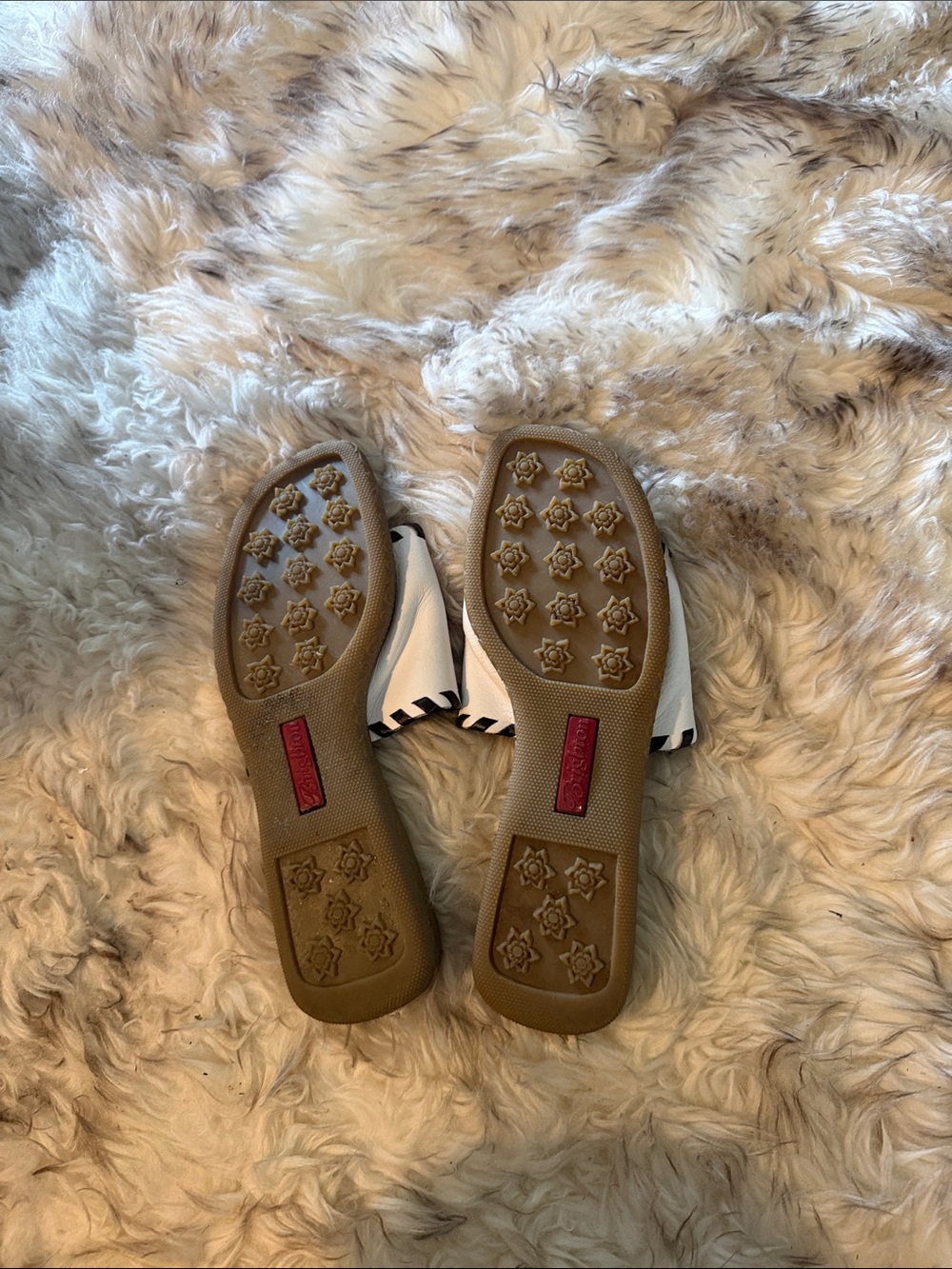 Brighton White Leather Slide Sandals with Brown Trim - Picture 5 of 9